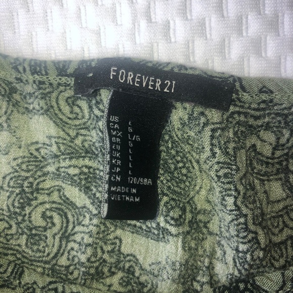 Paisley Flowy Crop Top - Picture 2 of 3